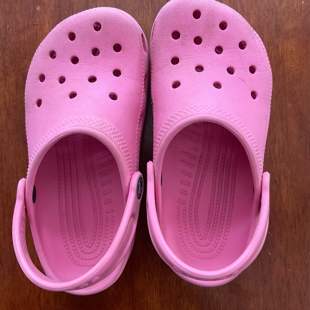 GUC Classic Pink Crocs